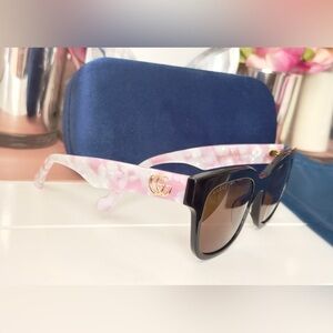 Pink/ Black Gucci Sunglasses